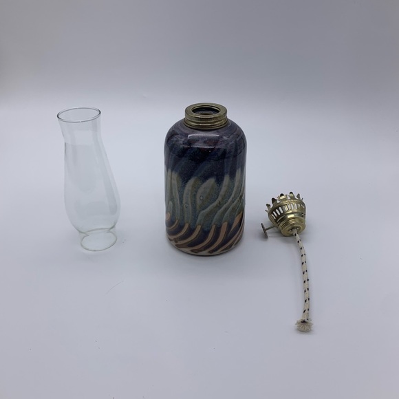 Susan Balentine Stoneware Studio Art Pottery Cylinder Oil Lamp W/ Globe Signed - Picture 8 of 10